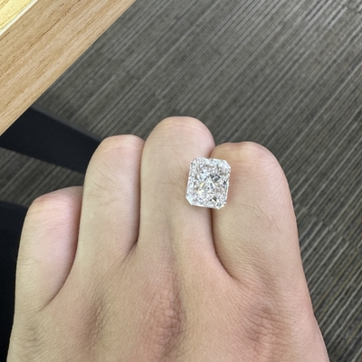 Mua 6.56 Carat Radiant Cut Diamond Lab Grow SI1 Clarity F Color online manufacture