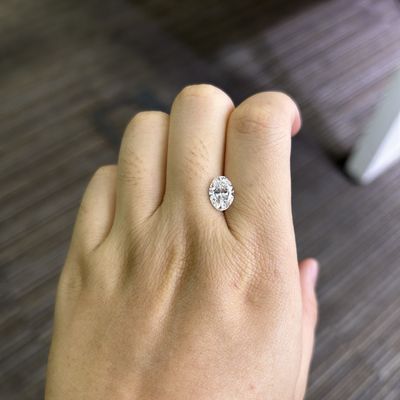 1.8 Carat Phòng thí nghiệm trưởng thành kim cương cắt hình bầu dục CVD E Màu sắc VS1 Độ rõ 2EX N IGI