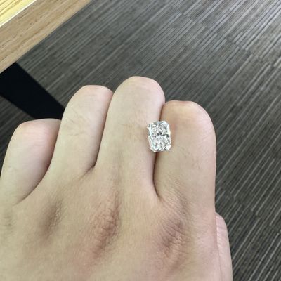 3 carat Radiant Cut Lab Diamond trưởng thành VS2 G IGI được chứng nhận