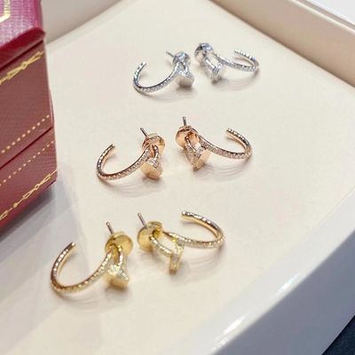 Kim cương tự nhiên 0,51 carat Mắt tai móng 18k Mắt tai vàng rắn VS GH